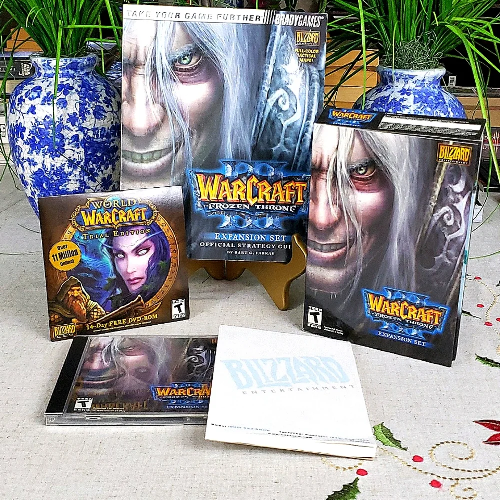 PC WarCraft Boxed Frozen Throne Expansion Set w/ Strategy Guide Bundle